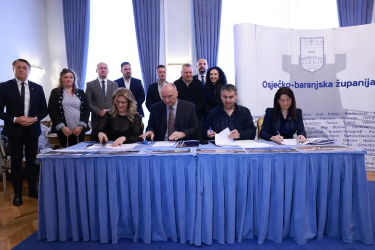 HDZ-ovci u Đakovu: Izgradnja sportske dvorane kao alibi za jednosmjensku nastavu – dok se novac troši, djeca se smiju!